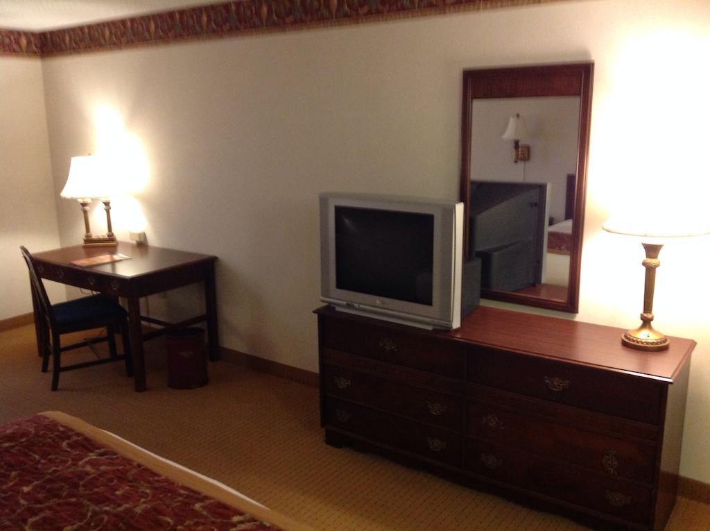 Wyndham Garden Amarillo Hotel Room photo
